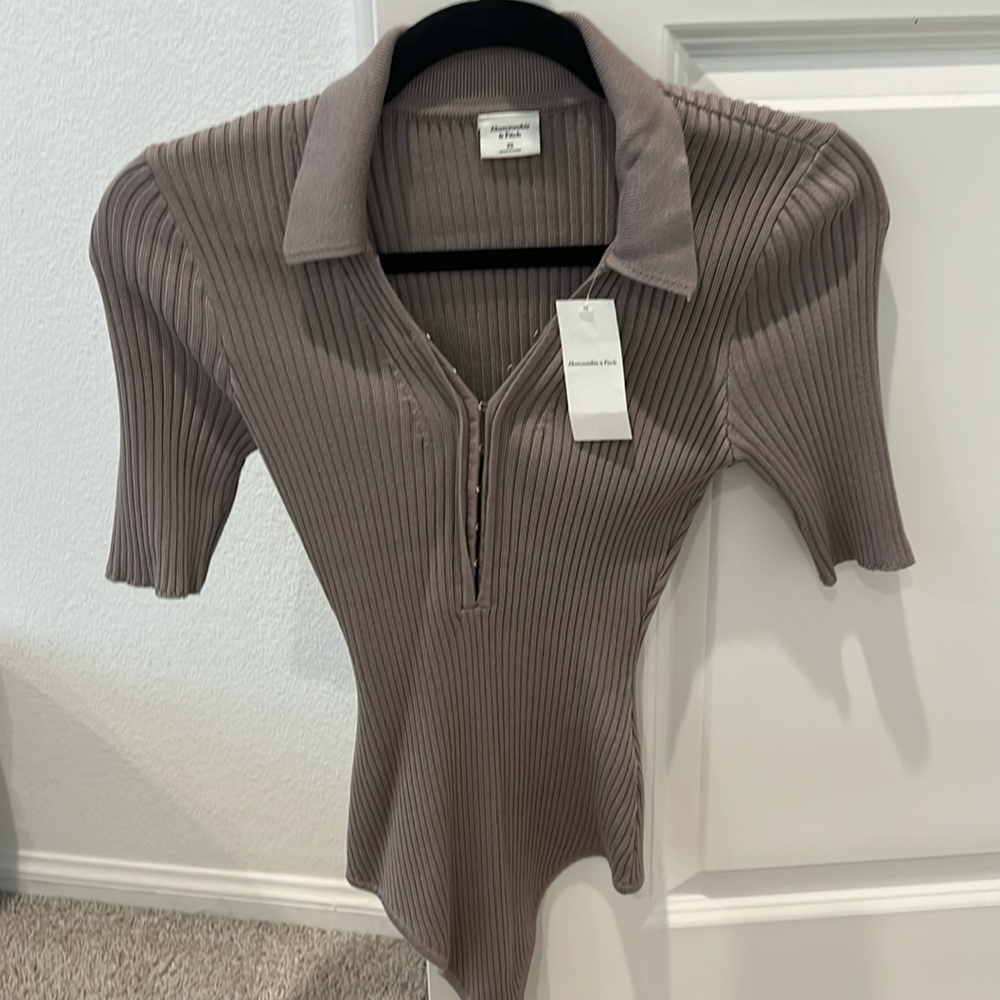 Abercrombie body suit size XS